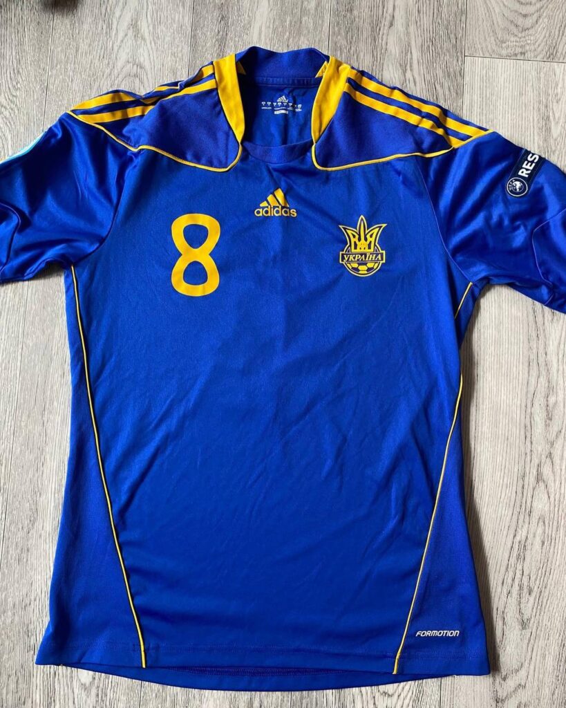 Ігрова футболка Дмитра Клочка з футзального Євро-2012. Ракурс № 2.