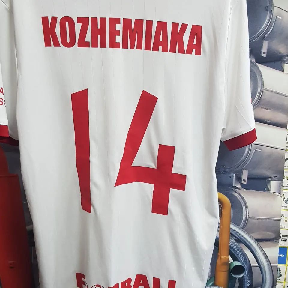 Ігрова футболка В'ячеслава Кожемяки. Ракурс № 2. 