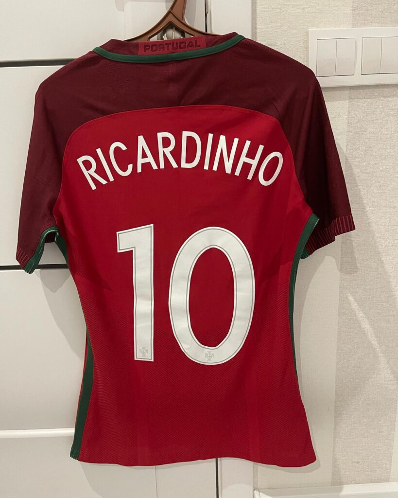 Ігрова футболка Рікардіньйо у збірній Португалії. Ракурс № 1. 
