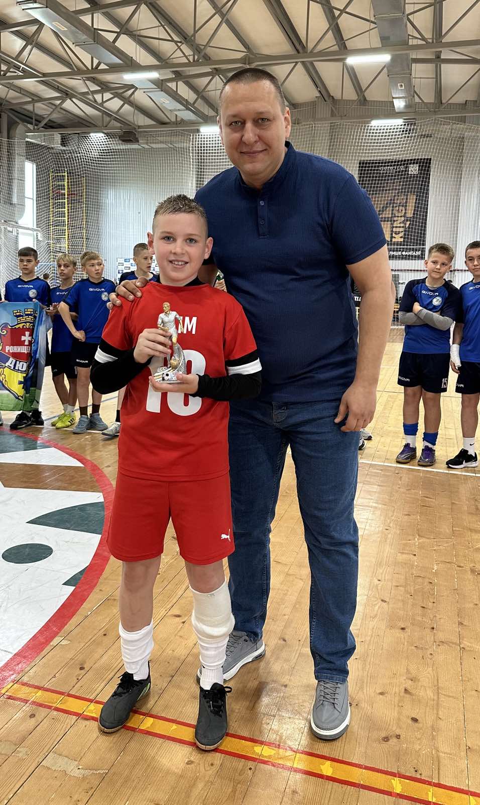 Максим Клименко («Лідер») - найкращий гравець чемпіонату України (U-13) серед команд Першої ліги. Максим Клименко («Лідер») - найкращий гравець чемпіонату України (U-13) серед команд Першої ліги.