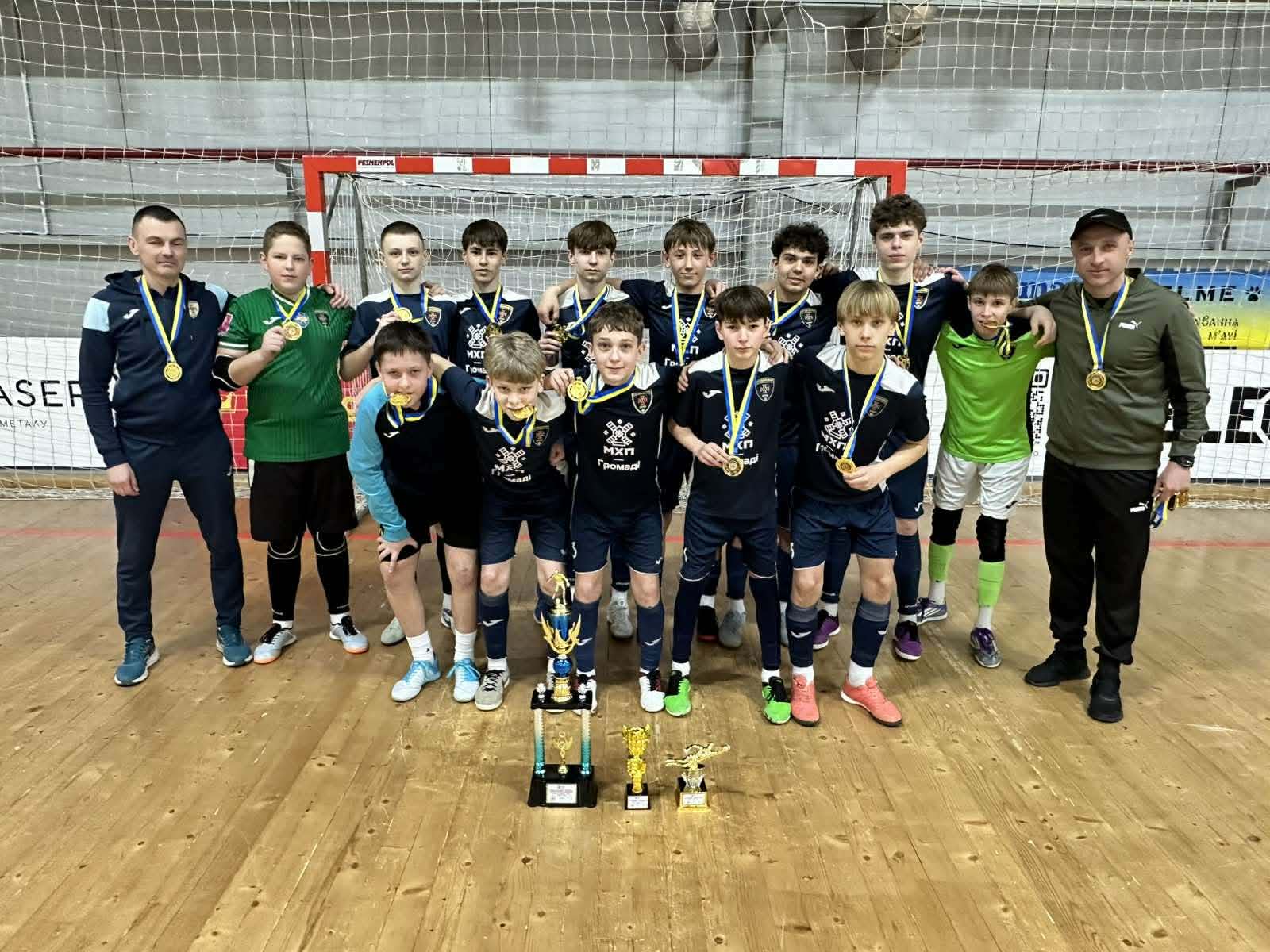 «МХП-Рятувальник» (Ромни) – чемпіон України (U-15) серед команд Першої ліги. «МХП-Рятувальник» (Ромни) – чемпіон України (U-15) серед команд Першої ліги.