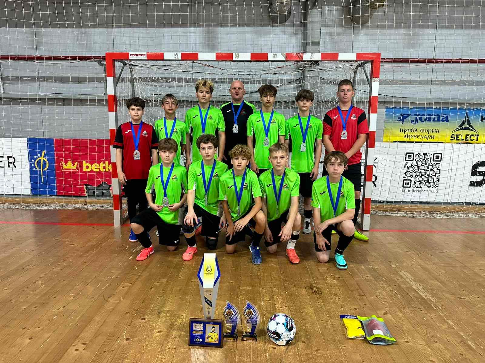 «Локомотив» (Кривий Ріг) – срібний призер Кубка Комітету ДЮФ АФУ (U-14) «Локомотив» (Кривий Ріг) – срібний призер Кубка Комітету ДЮФ АФУ (U-14)