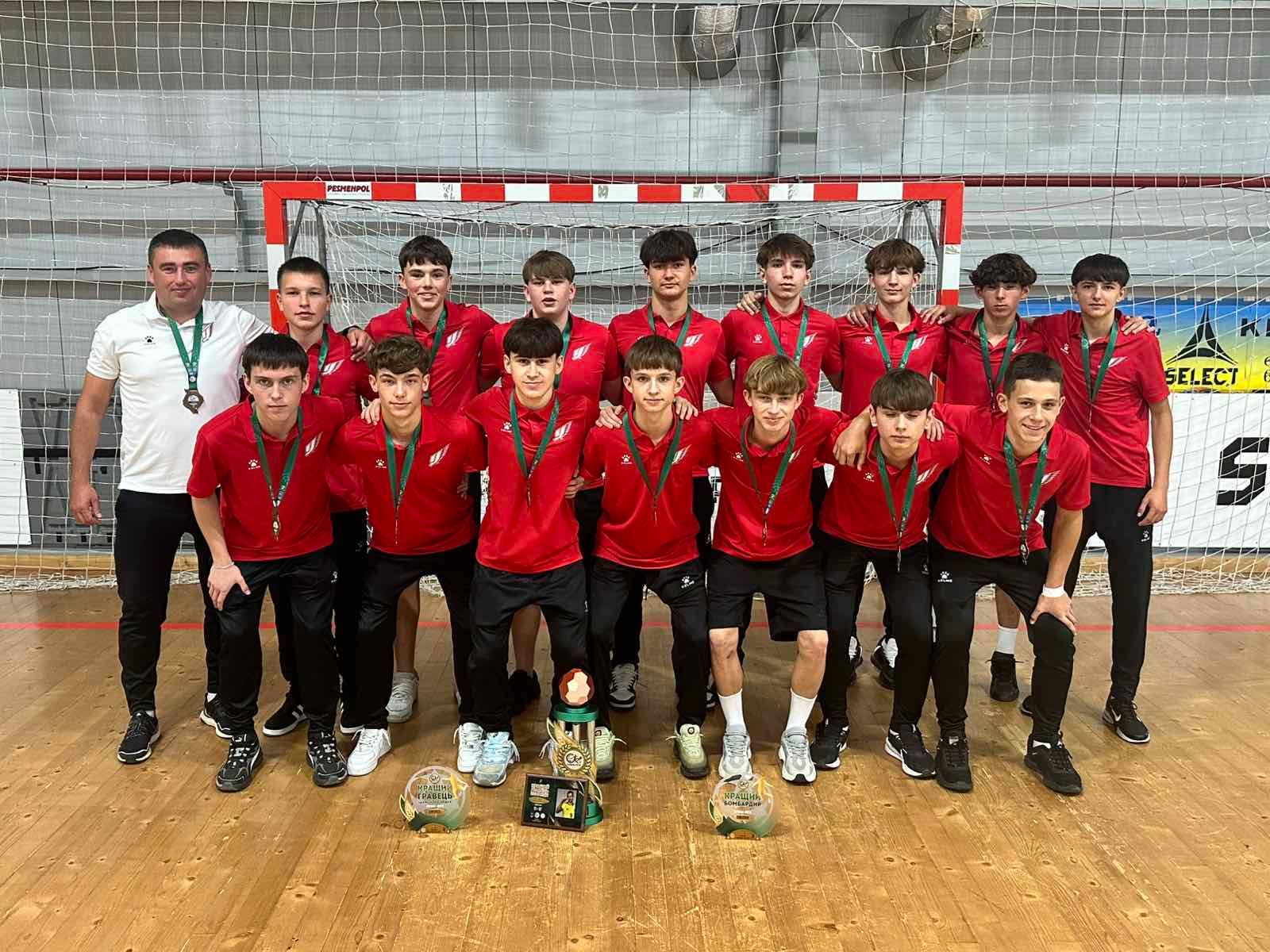 «Ураган» (Івано-Франківськ) – бронзовий призер Кубка ліги (U-17). «Ураган» (Івано-Франківськ) – бронзовий призер Кубка ліги (U-17).