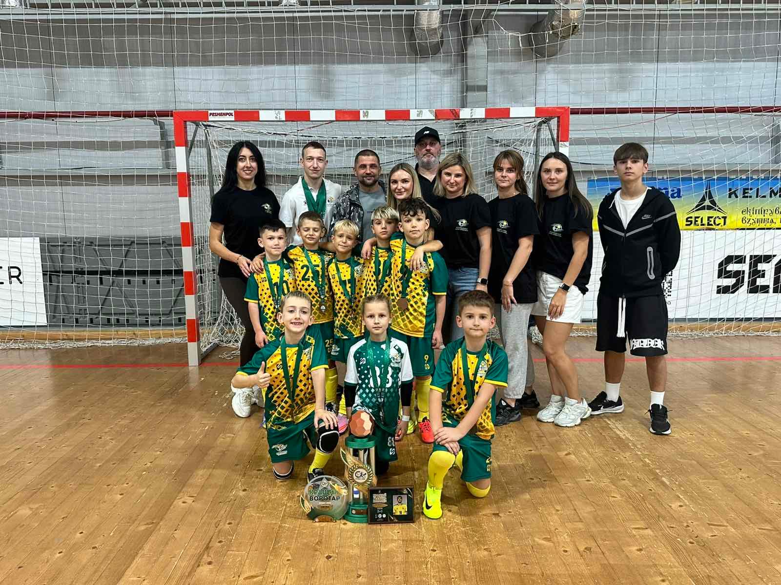«Форвард» (Запоріжжя) – бронзовий призер Кубка ліги (U-9). 